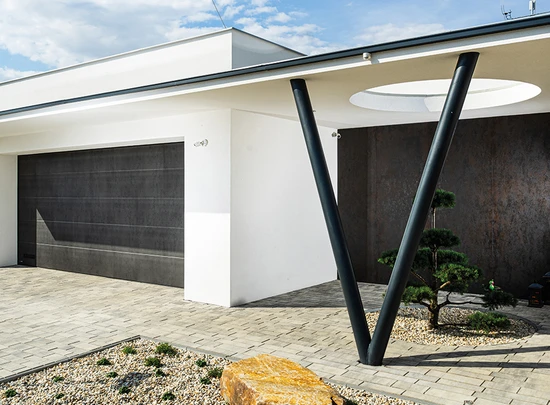 Interm- technologie Duraprint, sekčn&iacute; vrata, sladěn&iacute; extern&iacute;ch prvků domu