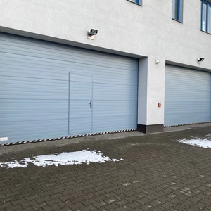 Sekční průmyslová vrata 18