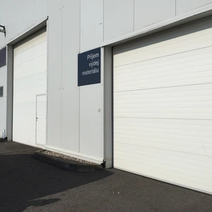 Sekční průmyslová vrata 47