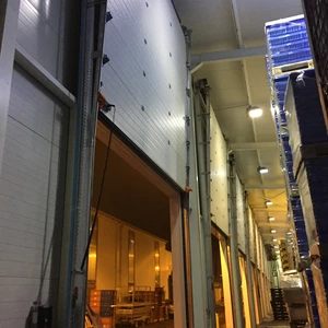 Sekční průmyslová vrata 58