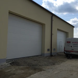 Sekční průmyslová vrata 63