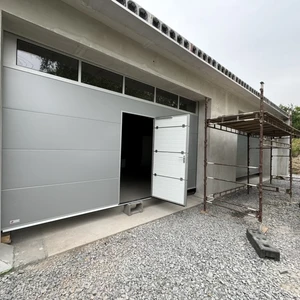 Sekční průmyslová vrata 9